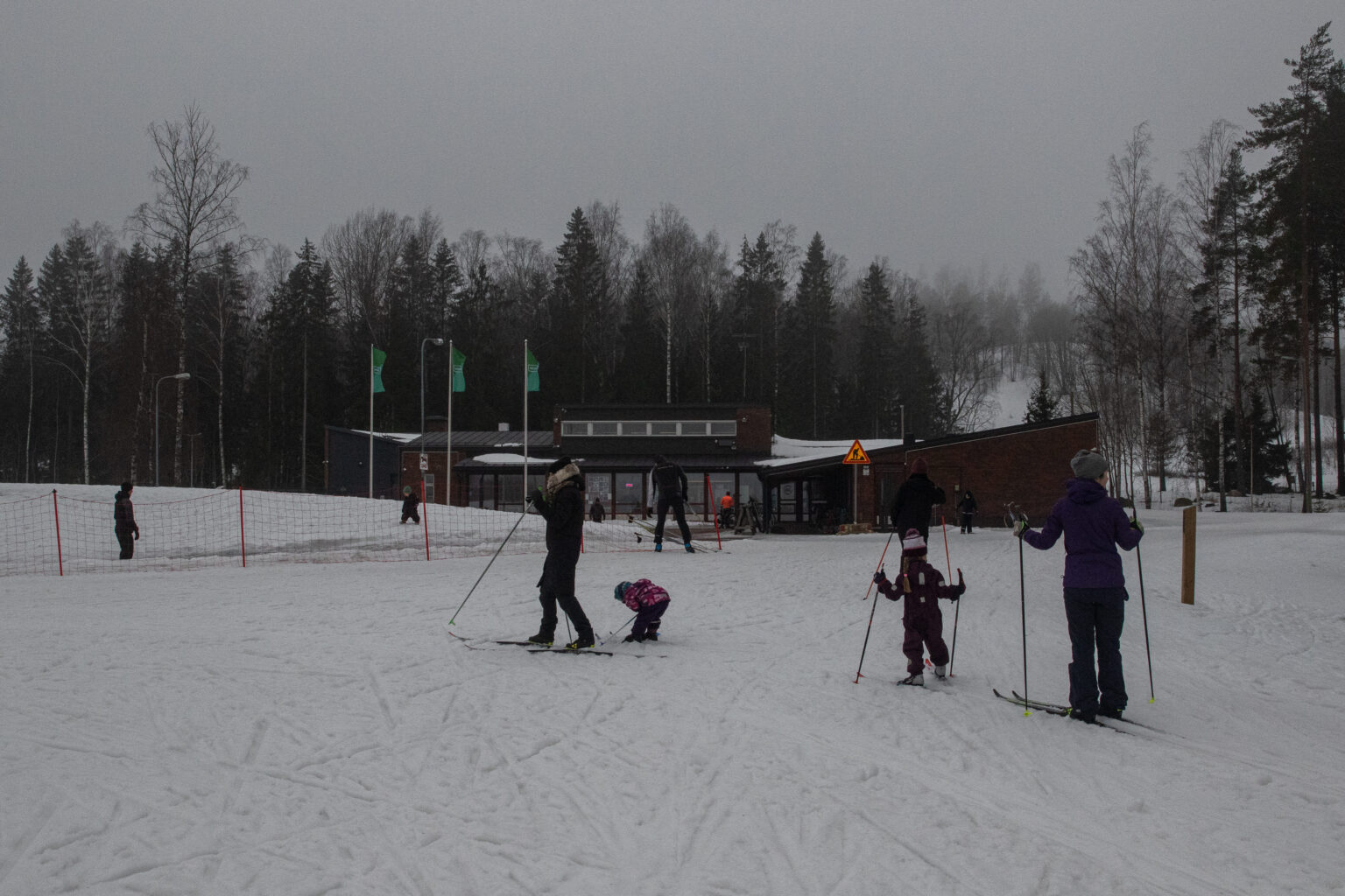 クロスカントリースキーでフィンランドの自然を巡る：フィンランド旅① SNOW NOTES